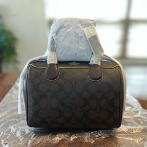 BRAND NEW MINI BENNETT SATCHEL SIGNATURE CANVAS
SV/BROWN/NEON YELLOW
COACH STYLE